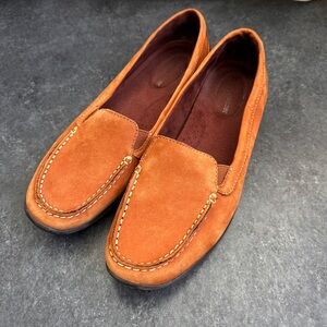 Women’s Naturalizer Suede Loafers with Contrast Stitching, Like New